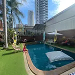 Smokers Resort